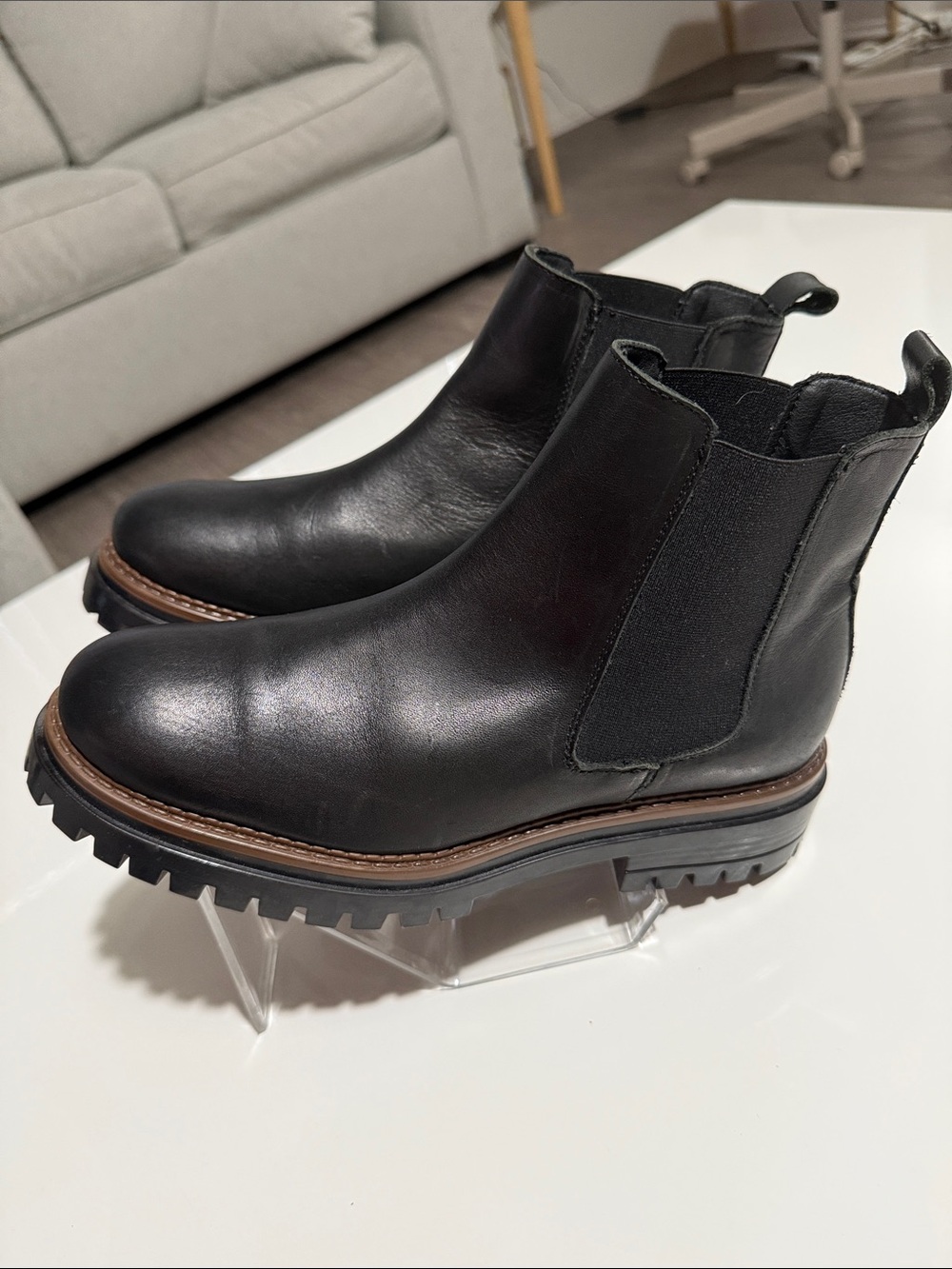 Enzo Tesoti black leather lug sole ankle boots made in Spain Sz 8